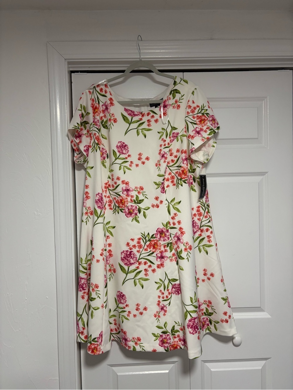 Jessica Howard White Floral A-Line Dress with Pink Blooms